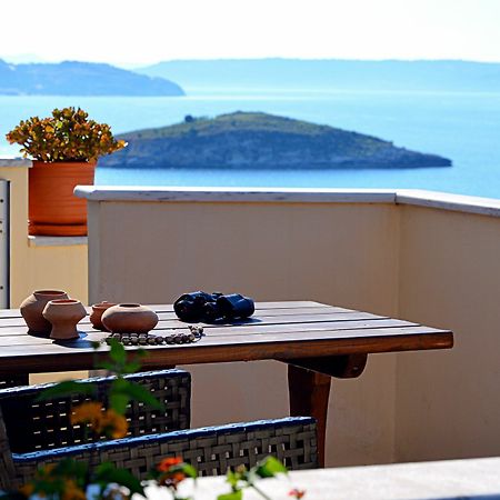 Manos Apartments Almirida Esterno foto