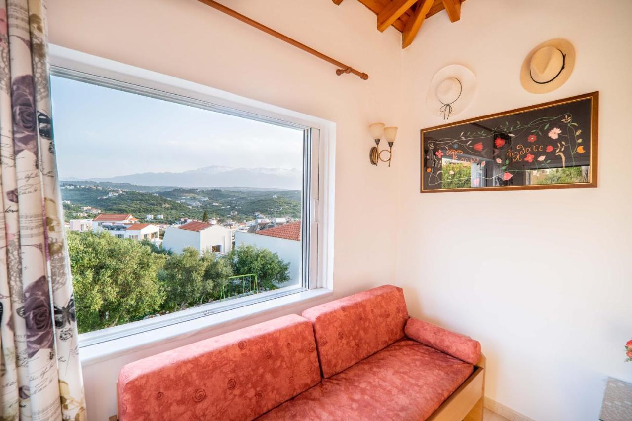 Manos Apartments Almirida Esterno foto